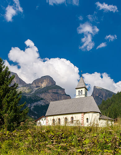 - 9 Apartamentos Mazzin di Fassa
