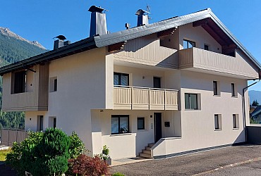 Case con appartamenti San Giovanni di Fassa - Vigo: Maurizio Lorenz
