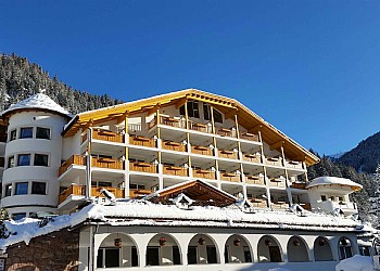4 stars Superior Hotels in Canazei (****S) in Canazei - External - Photo ID 330