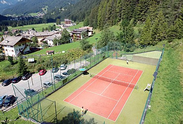 Hotel 4 stelle a Canazei (****) a Canazei - Estate - ID foto 378