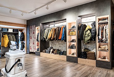 Clothing stores in Moena - External - Photo ID 1585