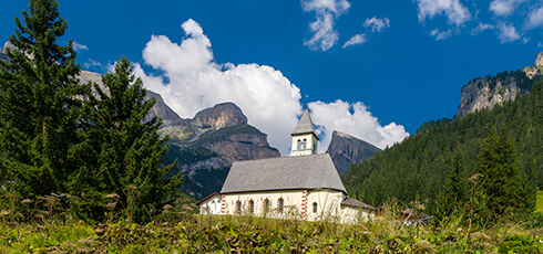 6 Case con appartamenti Mazzin di Fassa