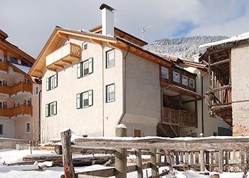 Case con appartamenti San Giovanni di Fassa - Pozza: Majon de Ciadin - Luigi Zulian