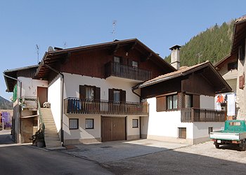 Case con appartamenti Moena fraz. Forno: Giulietta Ganz
