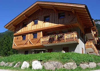Case con appartamenti San Giovanni di Fassa - Pozza: Agritur Masc Fascianèl - Luigi Deluca