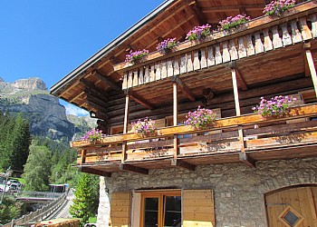 Apartamenty Mazzin di Fassa: Casa Lausa