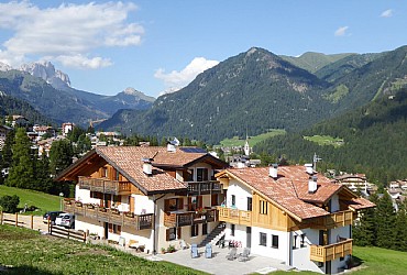 Case con appartamenti San Giovanni di Fassa - Vigo: Casa Davarda - Bernardetta Davarda
