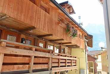 Case con appartamenti San Giovanni di Fassa - Vigo: La Casa di Niki