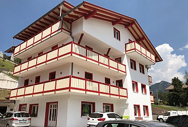 Case con appartamenti San Giovanni di Fassa - Vigo: Appartamenti Villa Dani