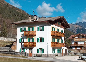 Apartmaji San Giovanni di Fassa - Pozza: Casa Degasper - Annalisa Degasper