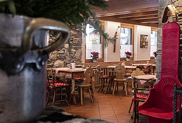 Services Moena: Ostaria Tyrol