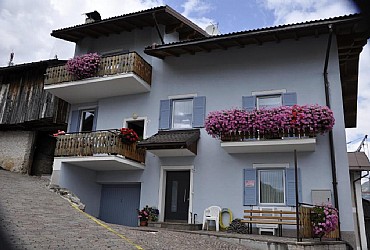 Apartamentos San Giovanni di Fassa - Pera: Casa Tania