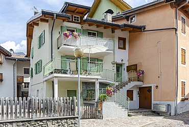 Case con appartamenti Moena: Casa Susanna