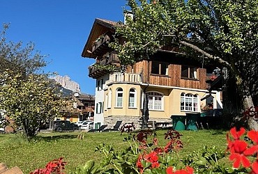 Case con appartamenti San Giovanni di Fassa - Pozza: Appartamento La Torn