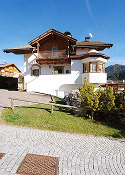 Wohnung - San Giovanni di Fassa - Vigo - Außenansicht Sommer - Photo ID 1132