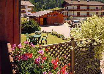 Wohnung - San Giovanni di Fassa - Pera - Garten - Photo ID 1182