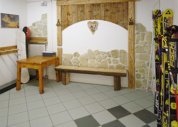 Residence a San Giovanni di Fassa - Pera. Deposito sci con scaldascarponi e lavanderia