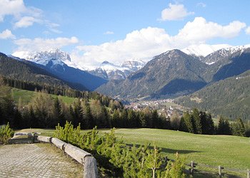 Ciasa Tamion - Vista verso il Sassolungo