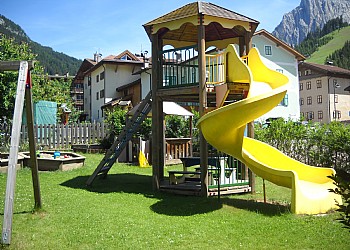 Residence a San Giovanni di Fassa - Pozza - Giardino - ID foto 1992