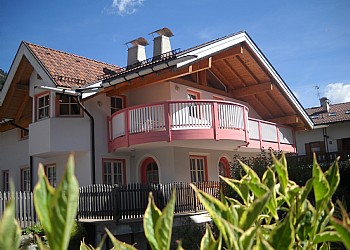Apartamenty San Giovanni di Fassa - Vigo: Villetta Enrosadira - Azzurra s.n.c.