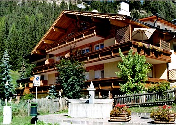 Apartmaju - Canazei - Zunanje poletje - Photo ID 2190