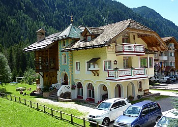 Case con appartamenti Campitello di Fassa: Majon Sotroi Appartamenti - Wilma Locatin