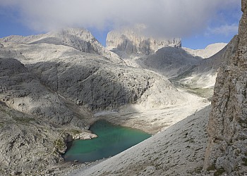 Servizi a San Giovanni di Fassa - Vigo. Centro Escursioni Catinaccio Rosengarten
Lago di Antermoia