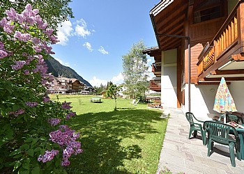 Apartment in Campitello di Fassa - Garden - Photo ID 2432