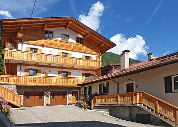 Apartmaju - San Giovanni di Fassa - Pozza - Zunanje poletje - Photo ID 2464