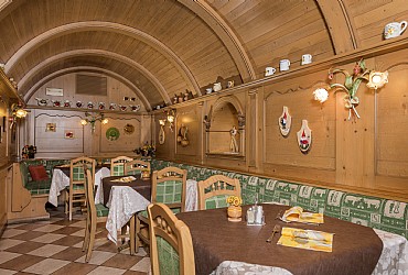 Ristorante Pizzeria La Grotta - San Giovanni di Fassa - Vigo