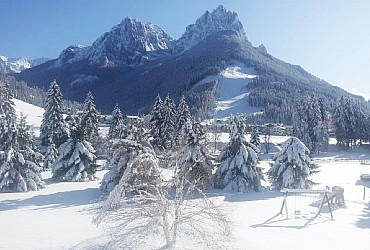 Bytě - San Giovanni di Fassa - Pera - Zvenčí - v zimě - Photo ID 2714