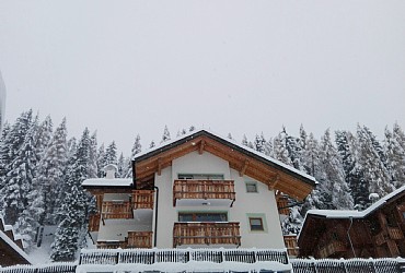 Case con appartamenti San Giovanni di Fassa - Pozza: Werner Cincelli