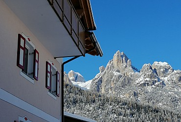 Bytě - San Giovanni di Fassa - Pozza - Zvenčí - v zimě - Photo ID 2842