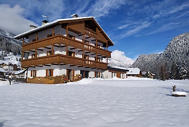 Apartmanu - San Giovanni di Fassa - Pera - Eksterijer zimi - Photo ID 2859