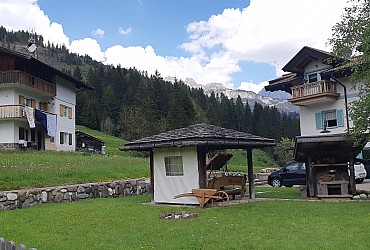 Apartment in Soraga di Fassa - Garden - Photo ID 2920