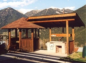 Appartamento a San Giovanni di Fassa - Vigo. Nel prato sottostante c'è la possibilità di usufruire del barbeque, per eventuali grigliate in compagnia.