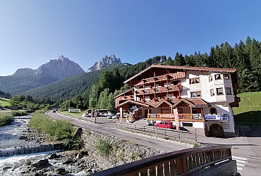 Wohnung - San Giovanni di Fassa - Pozza - Außenansicht Sommer - Photo ID 3247