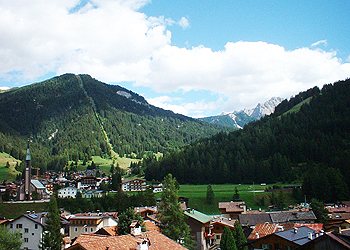 Appartamento a San Giovanni di Fassa - Pozza. Vista dal balcone verso il Buffaure.