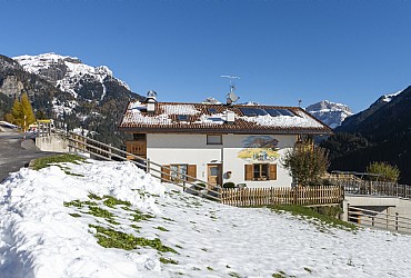 Apartments San Giovanni di Fassa - Muncion: Villetta Muncion - Giacomelli Debora