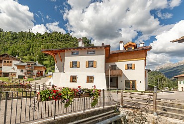 Ferienwohnungen Moena fraz. Forno: Alpinia