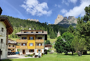 Case con appartamenti San Giovanni di Fassa - Pera: Residence Luisa - Dario Bernard