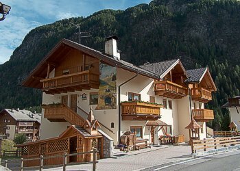 Case con appartamenti Campitello di Fassa: Cèsa Gréva - Teodoro Rizzi