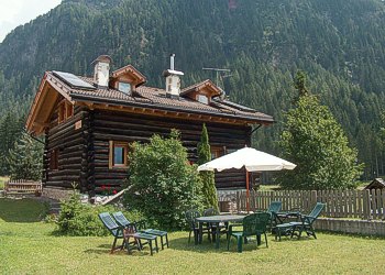 Case con appartamenti Campitello di Fassa: Mès Lastei - Famiglia Depaul