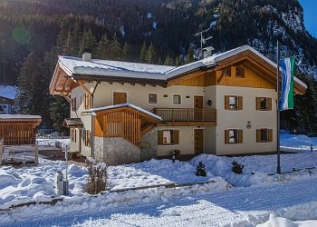 Appartamento a Canazei. APPARTAMENTI CLEVA LATO NORD