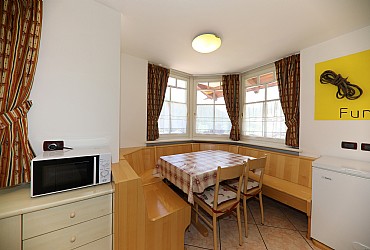 Apartment in Mazzin - Fraz. Campestrin - App.to Aisciuda - Photo ID 10338