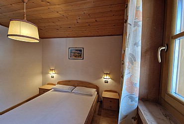 Appartamento a Soraga di Fassa. stanza da letto matrimoniale (mansarda)