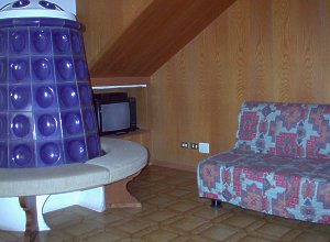 Apartment in San Giovanni di Fassa - Pozza. Threerooms flat: 2 beds bedrooms, kitchen-sittingroom with couchbed(2), balkon, dishmashine, TV sat,and bad.