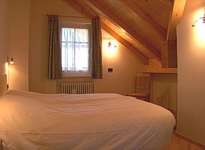 Appartamento a San Giovanni di Fassa - Pozza. Camera matrimoniale