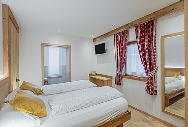 Apartment in Campitello di Fassa - App Rosengarten 4 /5 - Photo ID 11783