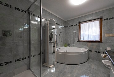 Majon Ladina - 
